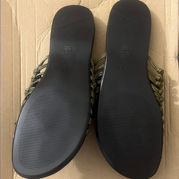 ZARA Olive Braided Slide Sandals - Black Footbed - Picture 2 of 4